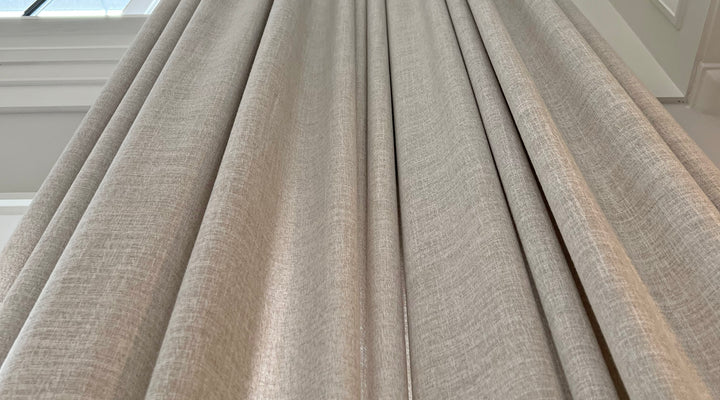 Maintaining Warmth and Comfort: Roman Shades in the Winter Season