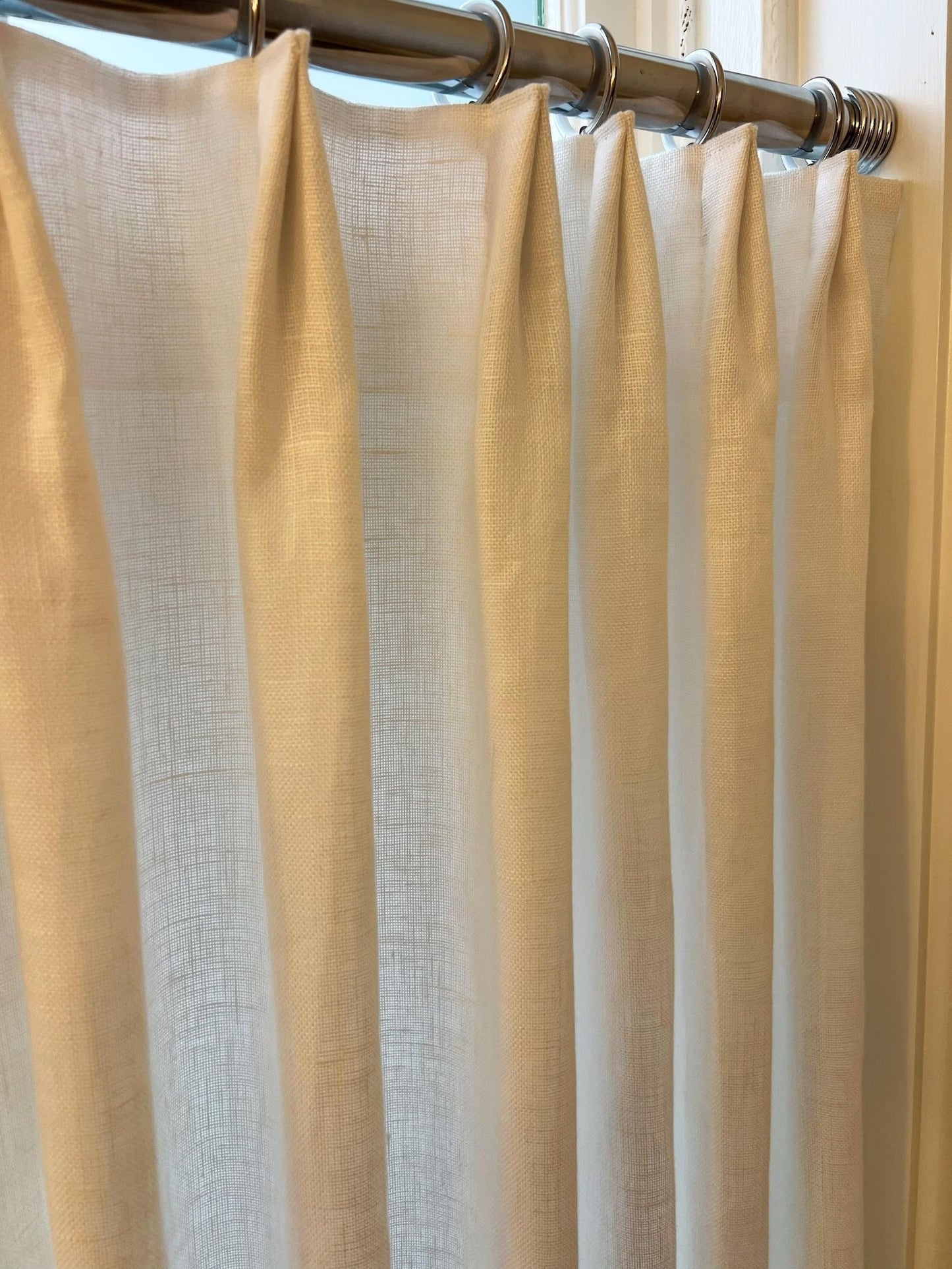 French pleat linen café curtain — product photo