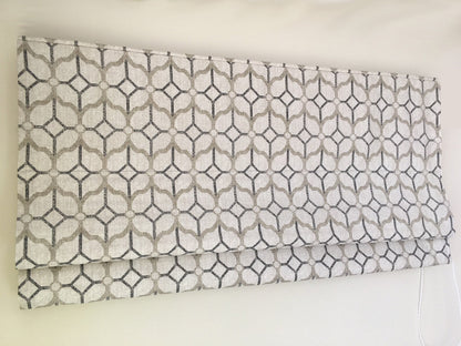 Gibbs Tulip Roman Shade — Custom Size