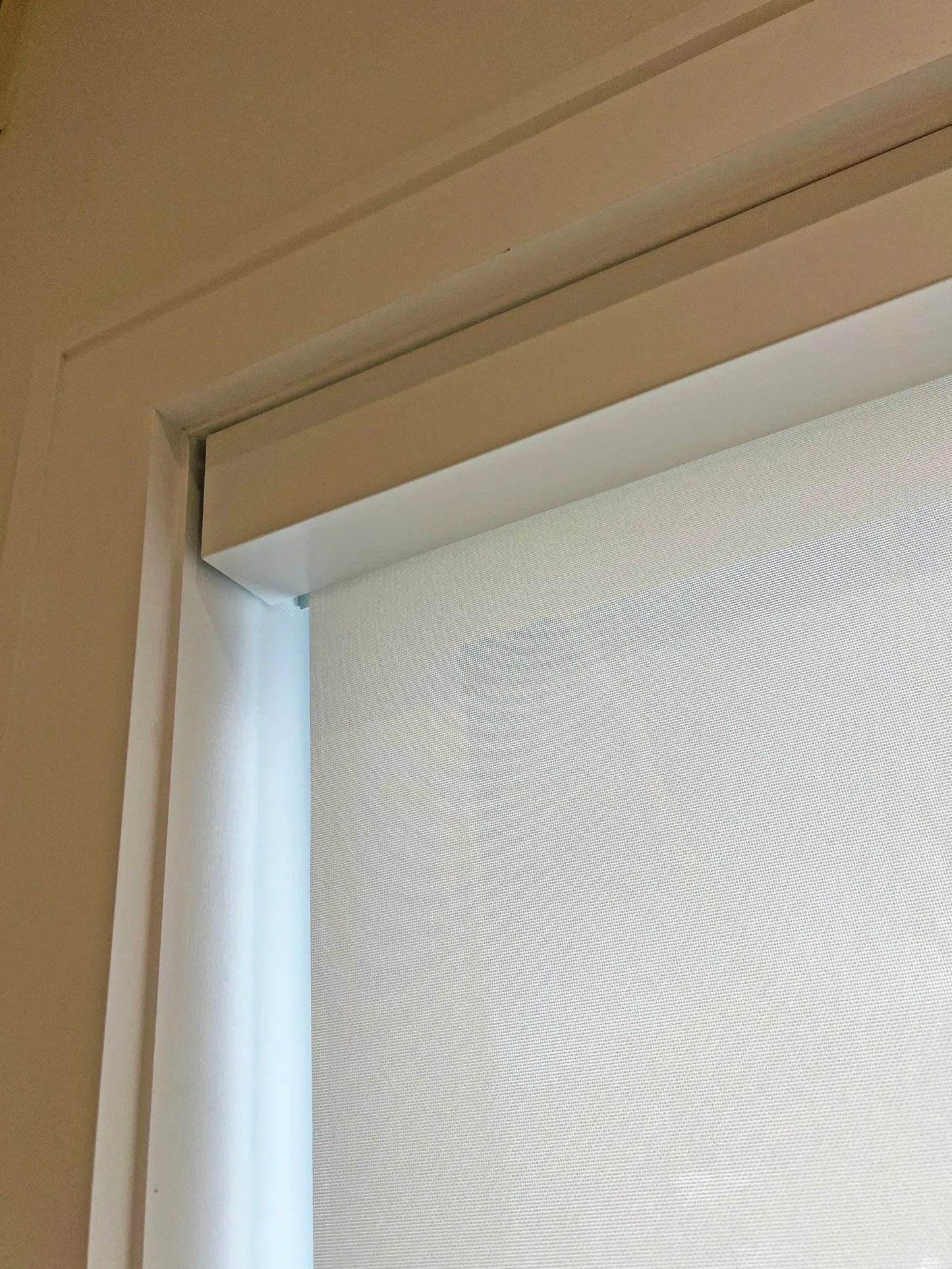 Solar Screen Roller Shade — Custom Size