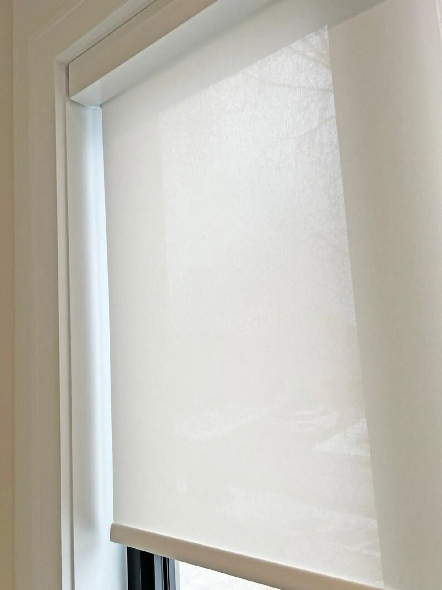 Solar Screen Roller Shade — Custom Size