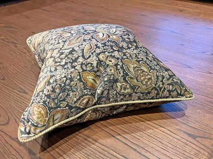 Close-up of Calloway floral weave