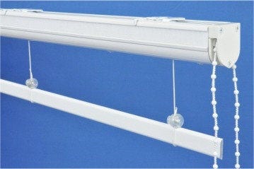 Chain mechanism close-up — child-safe corded Roman shade lift