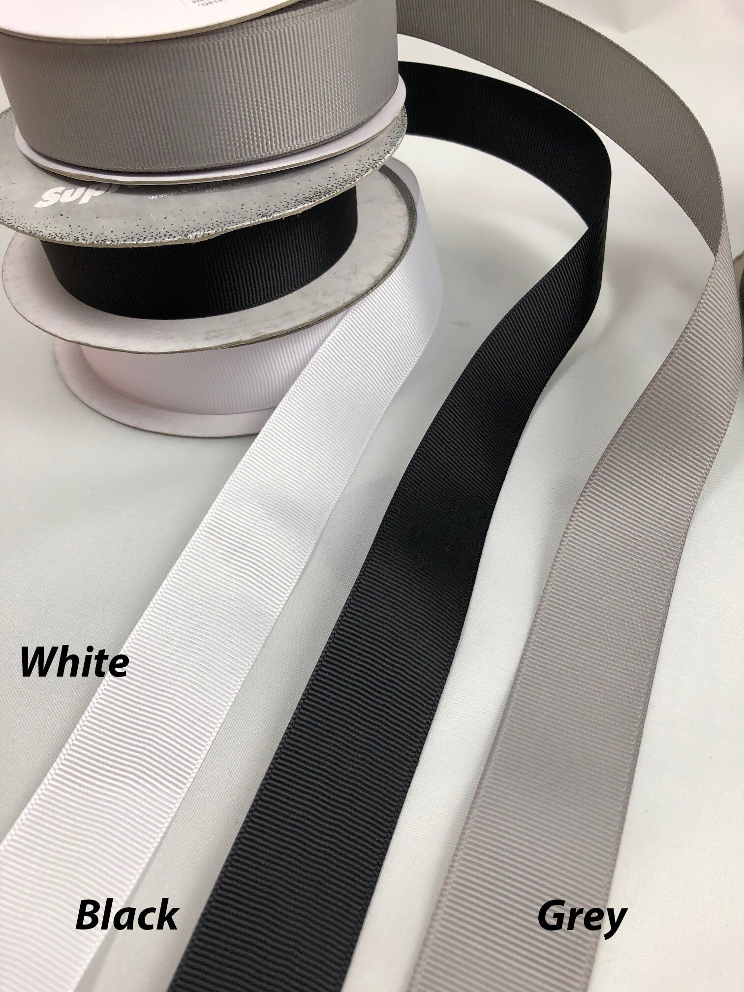 Pine border trim detail