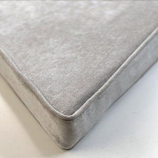 Custom seat cushion corner in FibreGuard Mermaid with self piping and zippered cover — LOGANOVA