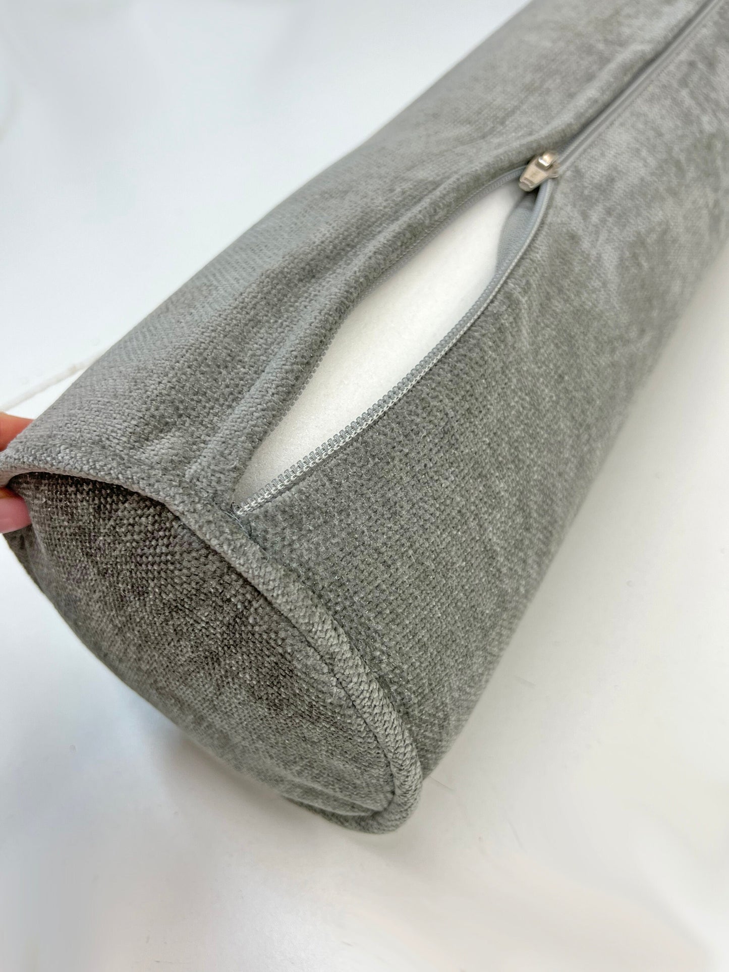 Removable zippered cover over the foam insert, detail — LOGANOVA