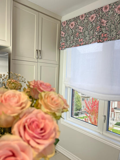 Arts & Crafts floral valance, full width view