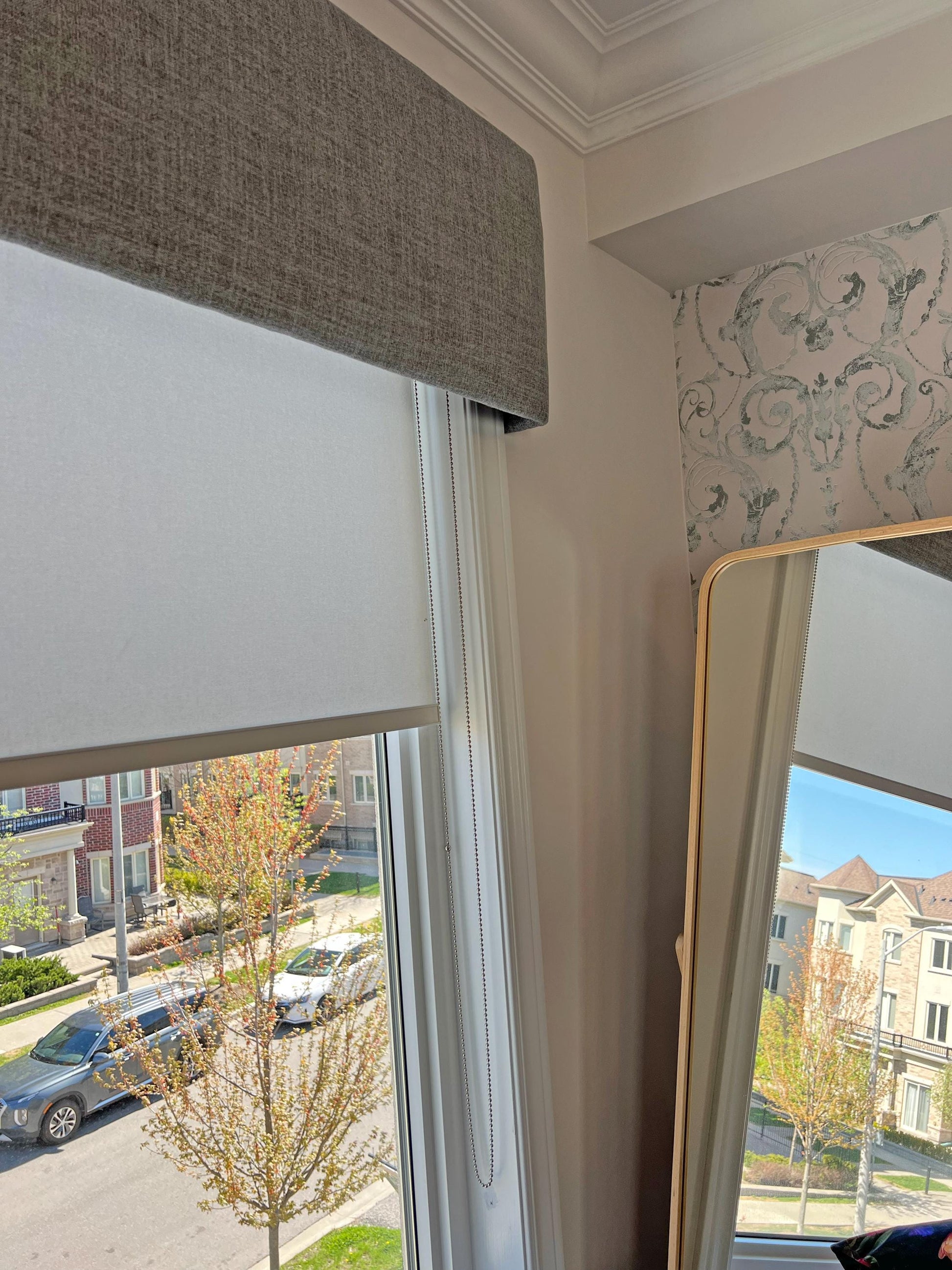 Toronto pelmet mounted above the window, straight-on view — LOGANOVA