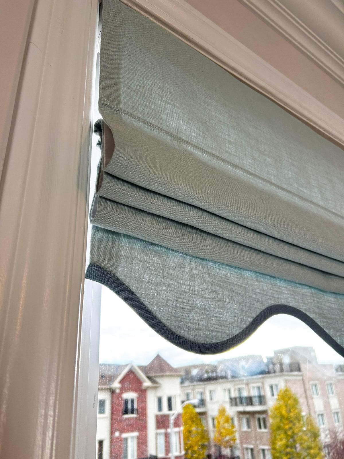 Texture detail of the Regatta linen blend fabric used for the flat Roman shade