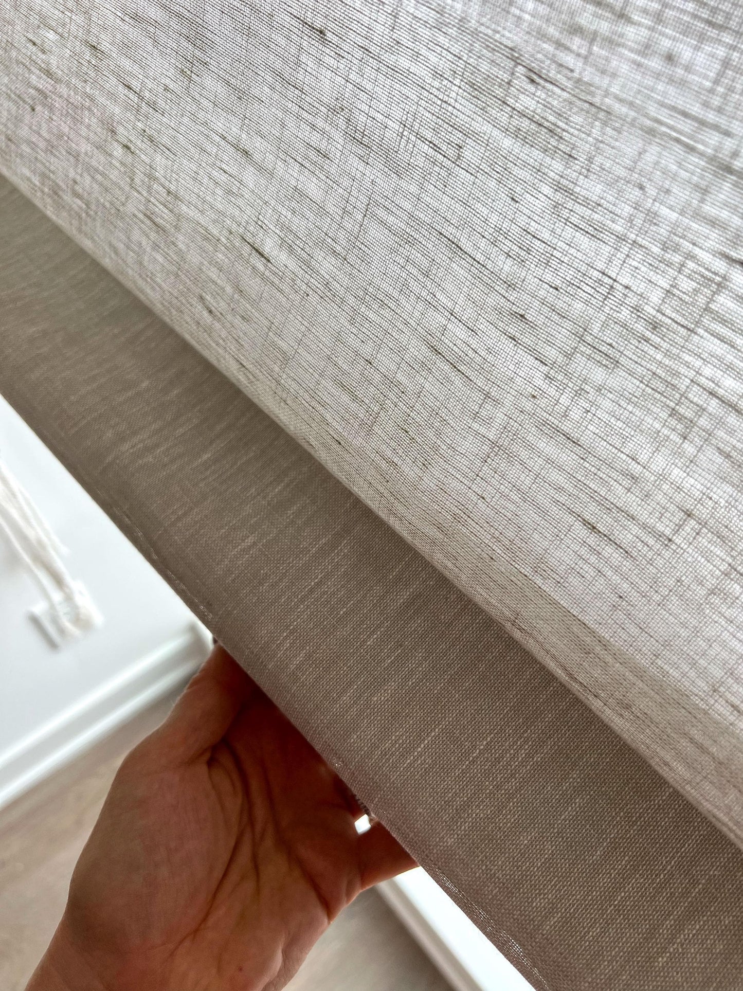 Brent linen colour and texture detail for the relaxed Roman shade — LOGANOVA