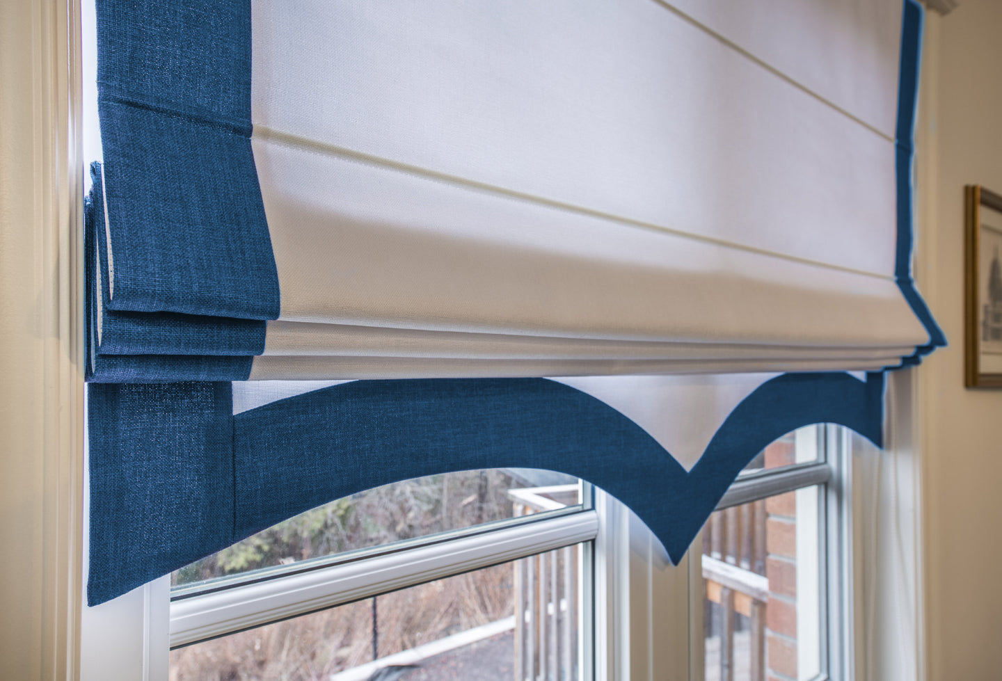 Blue colour of border