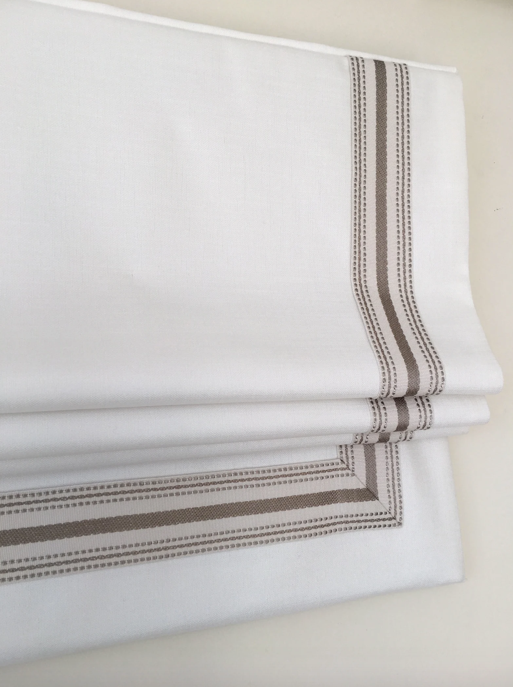 Relaxed Roman Shade, Custom roman shade, Decorative trim #922, roman shade with chain mechanism, Roman Shades for windows, window treatments